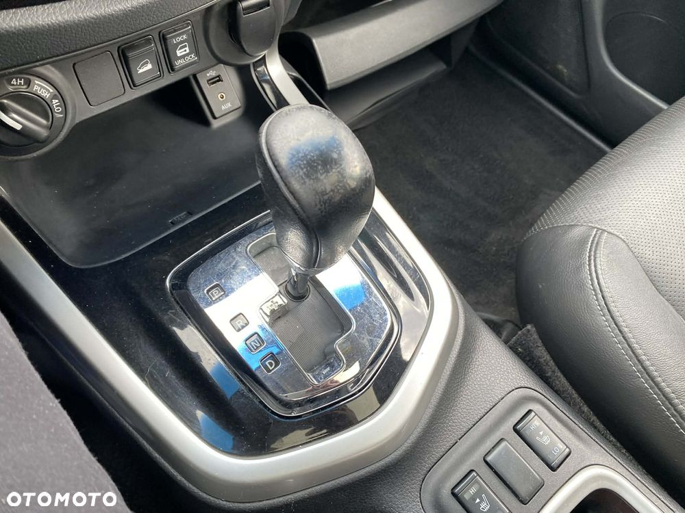 Nissan NP300 Pickup DC 4x4 Autm EU6 Tekna - 17