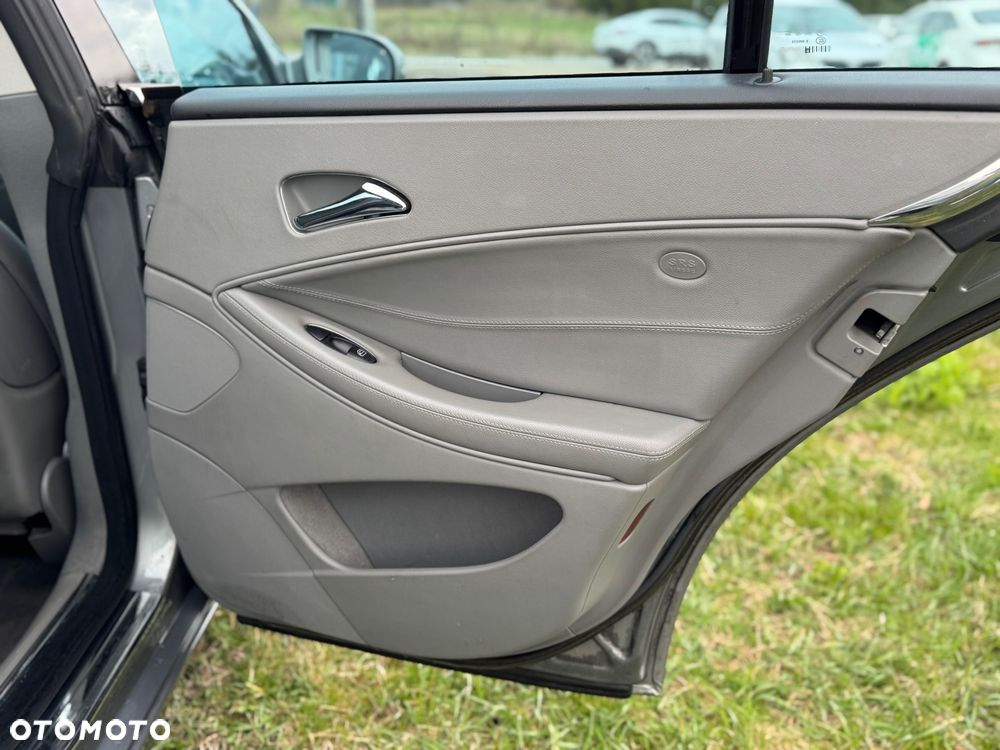 Mercedes-Benz CLS 350 CGI 7G-TRONIC - 23