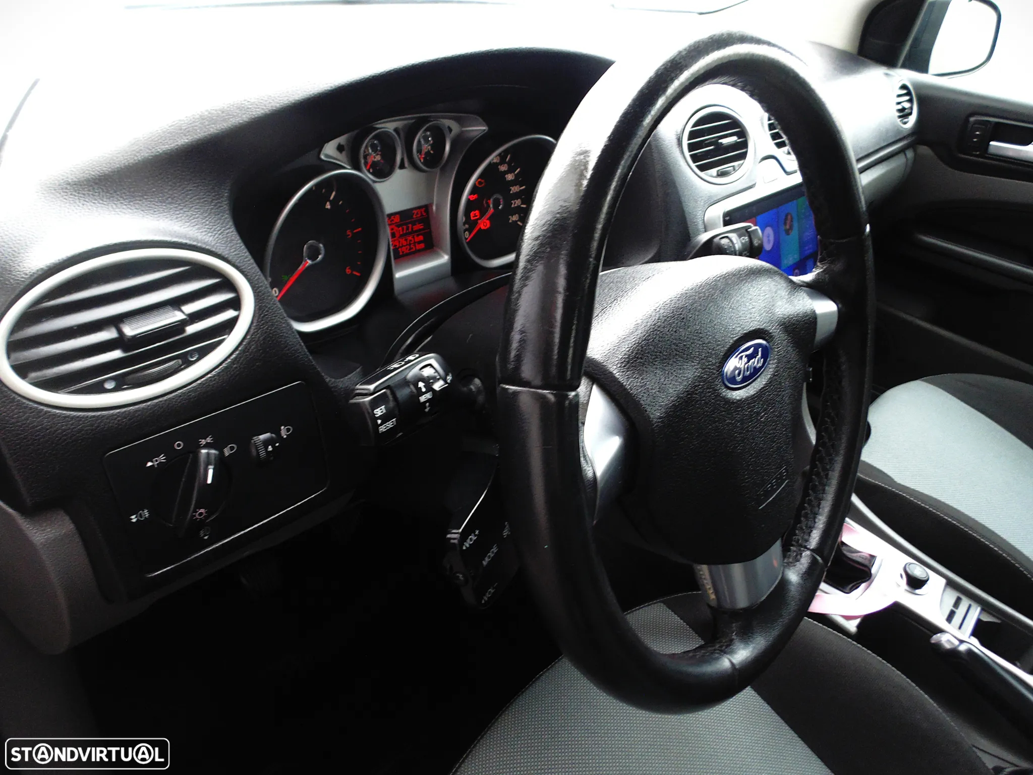 Ford Focus SW 1.6 TDCi Titanium - 41