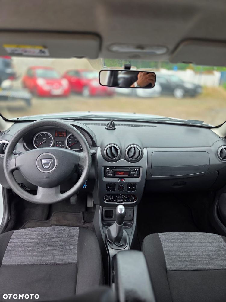 Dacia Duster 1.6 - 10
