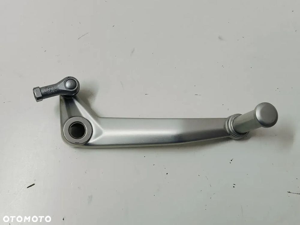 Triumph Rocket 3 R Dźwignia zmiany biegów - 1