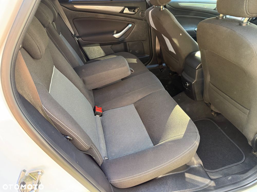 Ford Mondeo 2.0 TDCi Titanium - 11