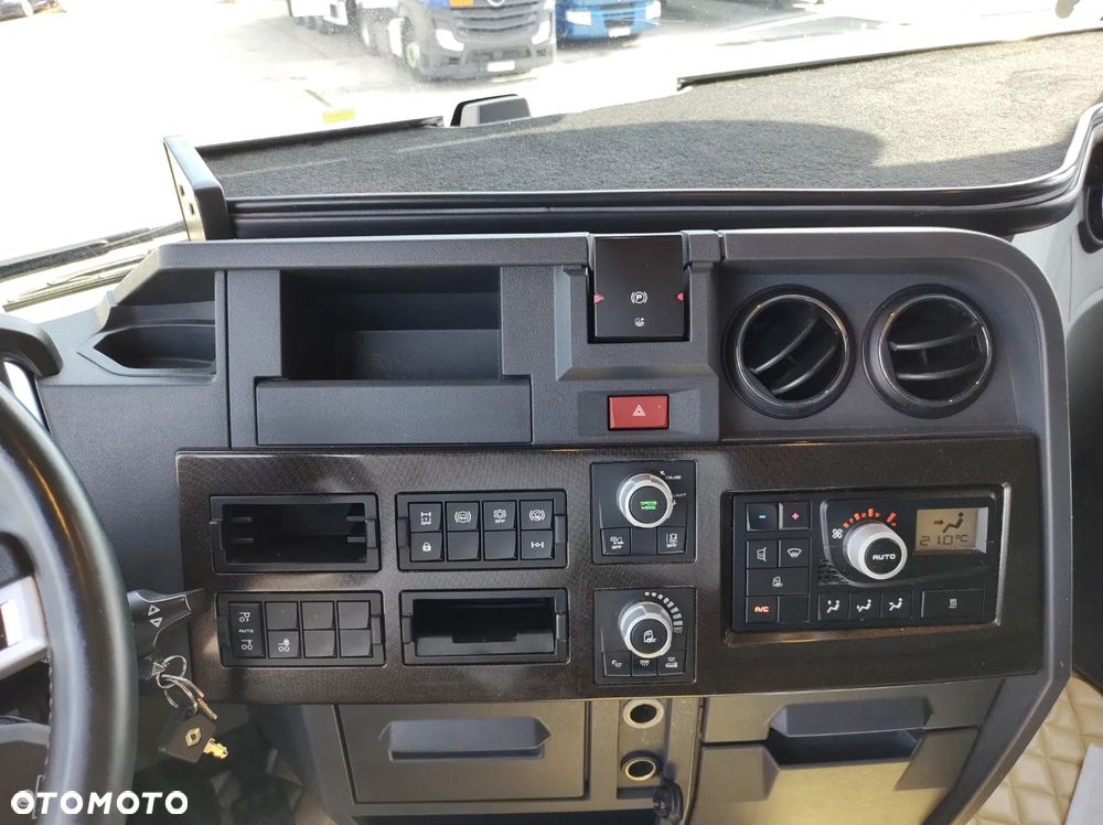 Renault T 480 - 17