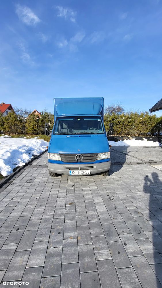 Mercedes-Benz Sprinter - 2