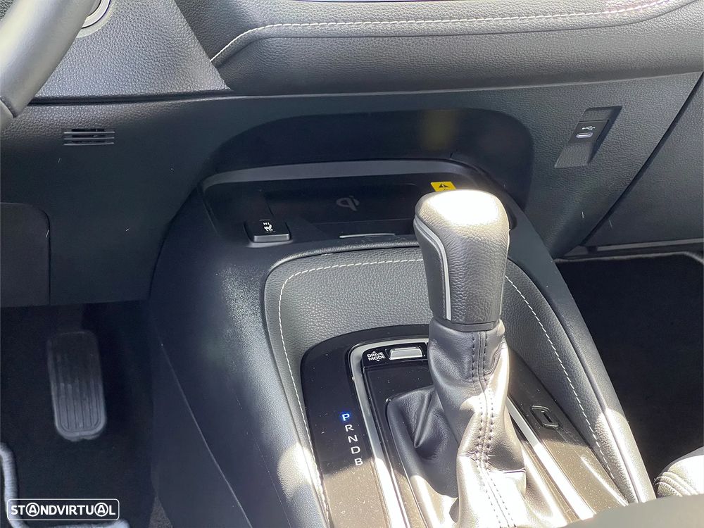Toyota Corolla SD 1.8 Hybrid Luxury - 22