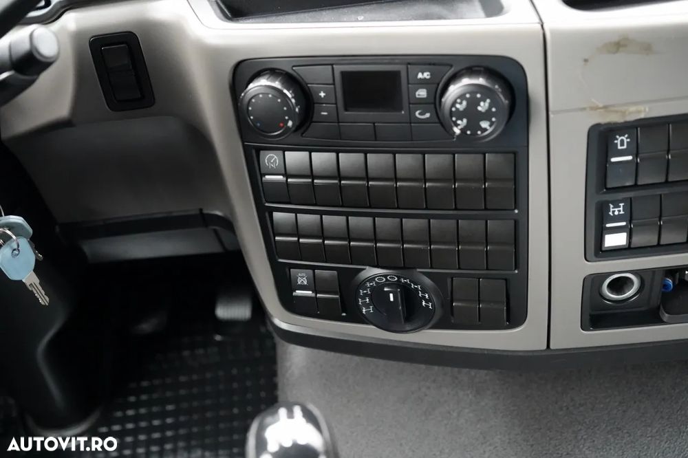 MAN TGS 41.460 / 8X6 / BASCULATOR SPATE / MANUAL / KH-KIPPER / NAVI / ANVELOPE 100% - 30