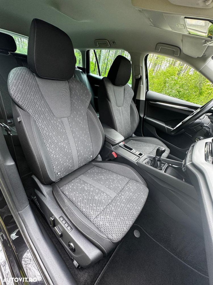 Skoda Octavia 2.0 TDI Premium Edition - 30