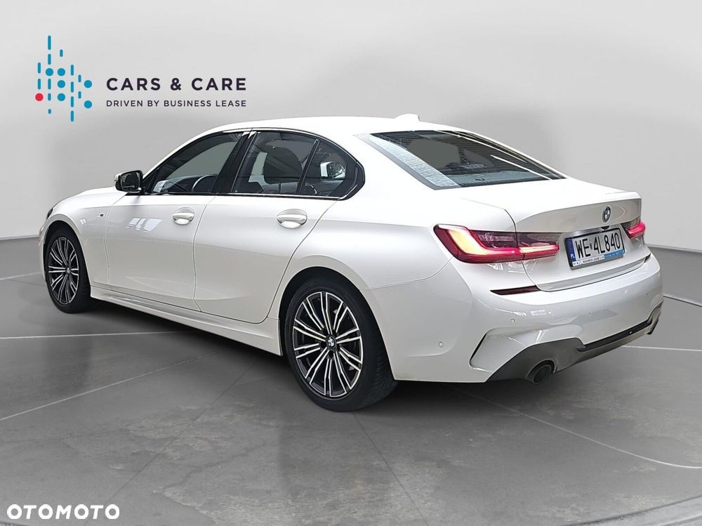 BMW Seria 3 320i xDrive M Sport sport - 30