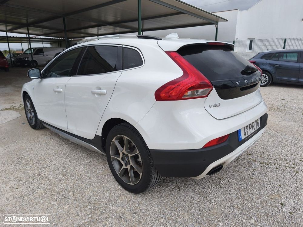 Volvo V40 Cross Country 1.6 D2 Summum - 19