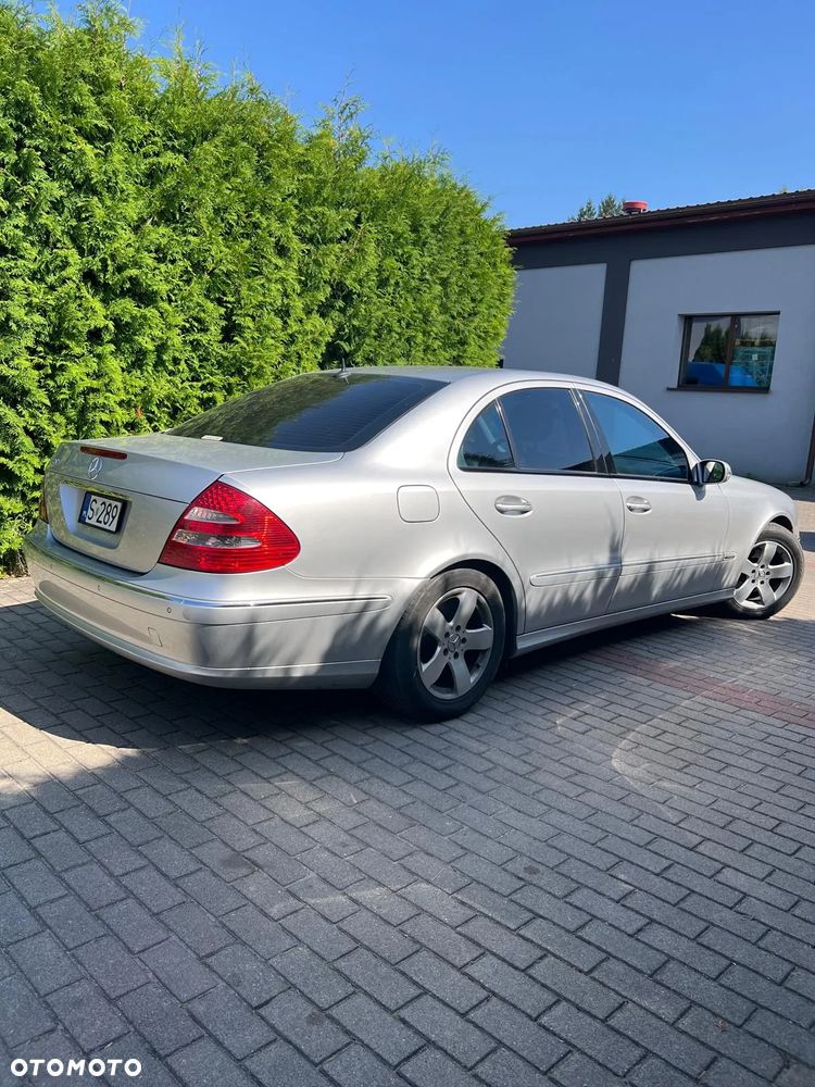 Mercedes-Benz Klasa E 320 T Avantgarde - 4
