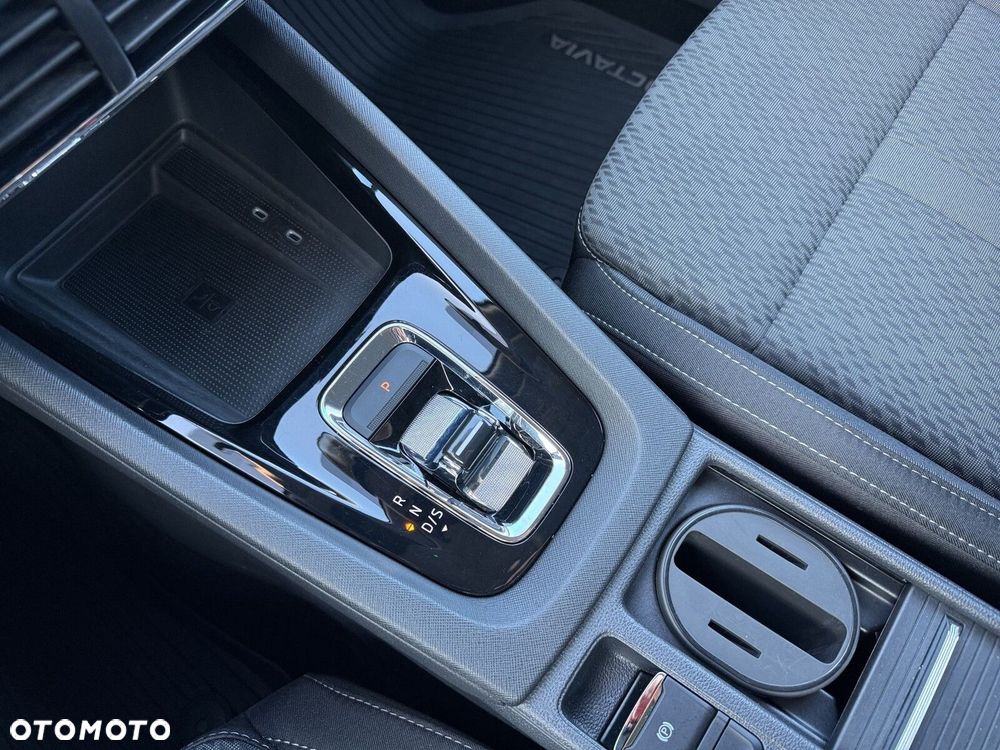Skoda Octavia 2.0 TDI Style DSG - 20