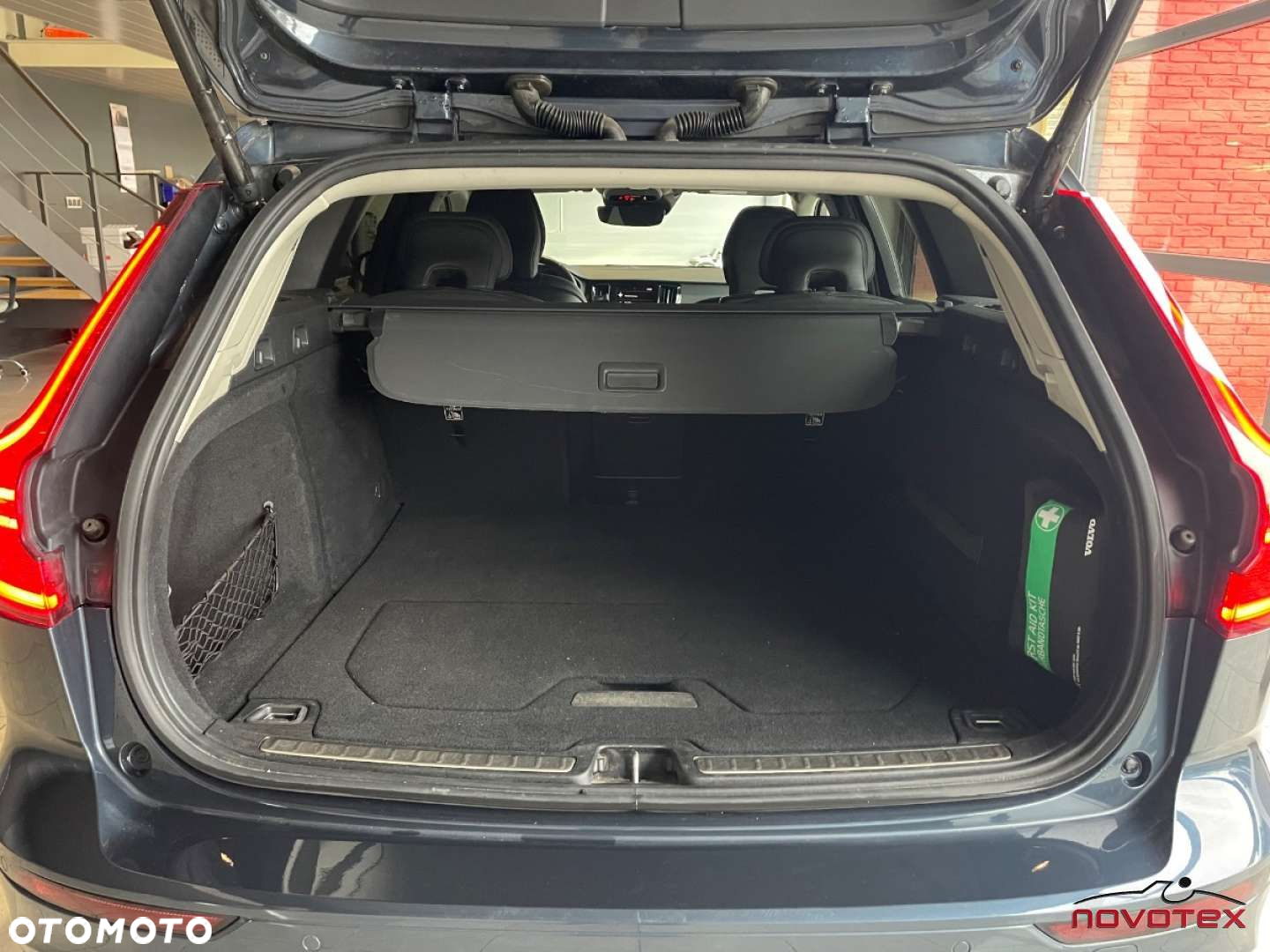 Volvo V60 D3 Momentum Pro - 5