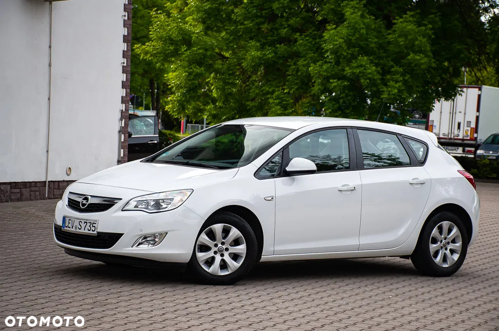 Opel Astra - 2