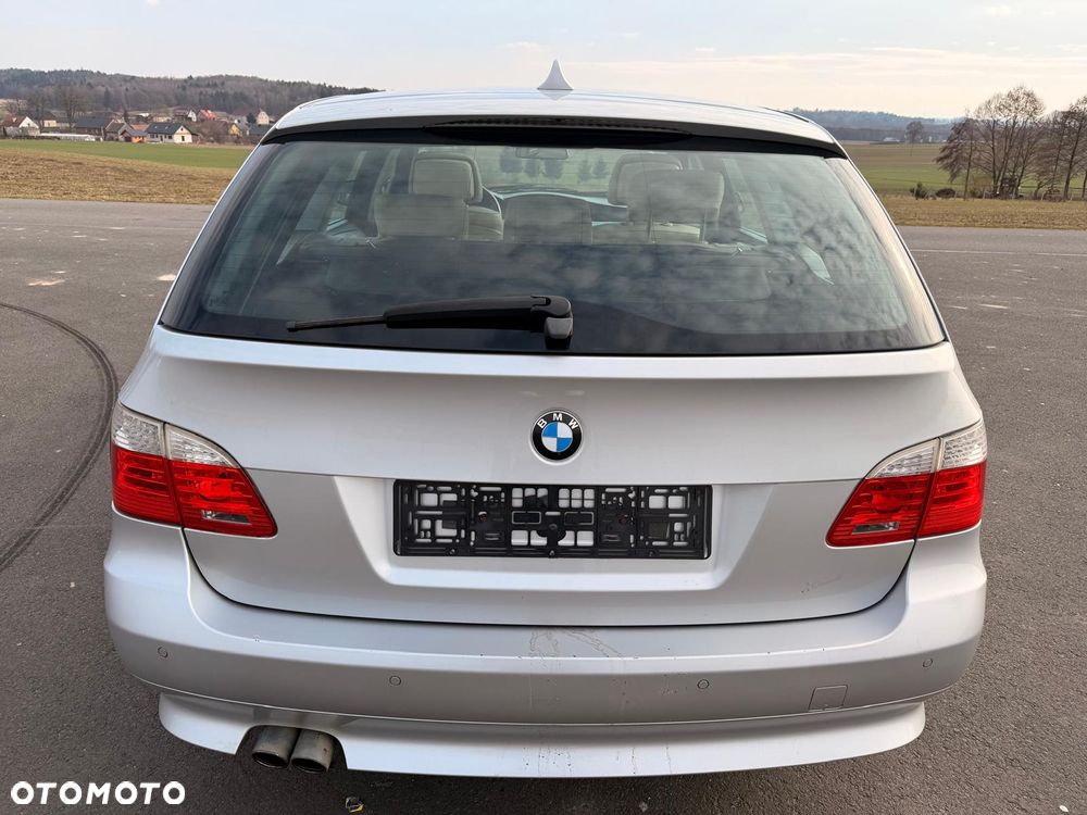 BMW Seria 5 525d xDrive - 7