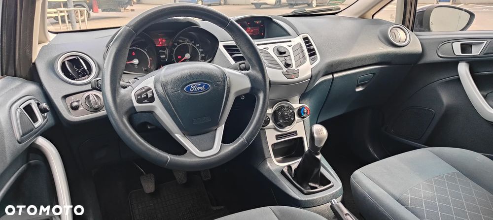 Ford Fiesta 1.25 SYNC Edition - 30