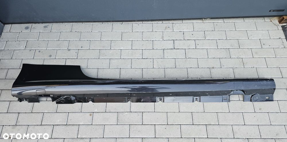 LISTWA PROGOWA PRAWA MERCEDES E KLASA COUPE KABRIO AMG A2386907402 - 1