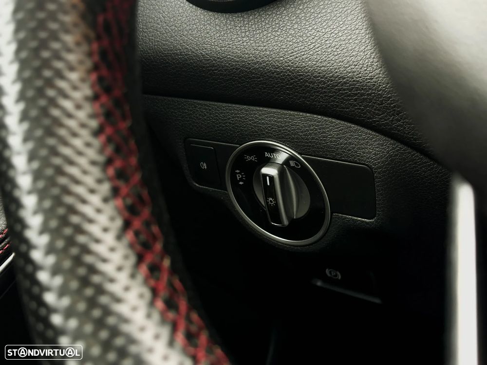 Mercedes-Benz CLA 200 CDI AMG Line - 19