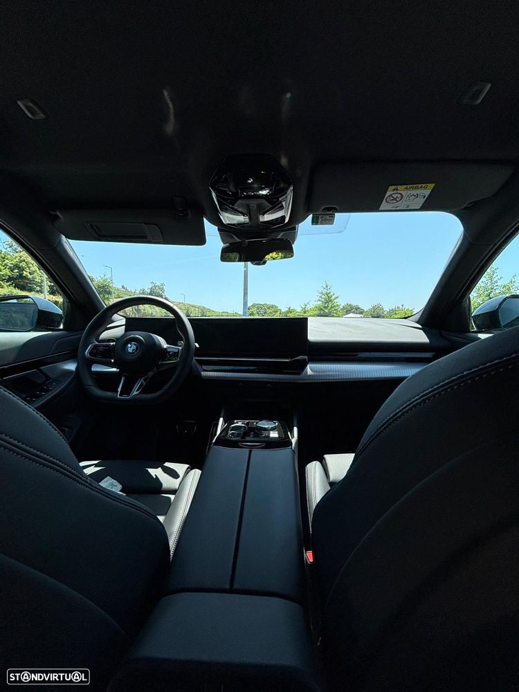 BMW 530 e Pack Desportivo M - 13