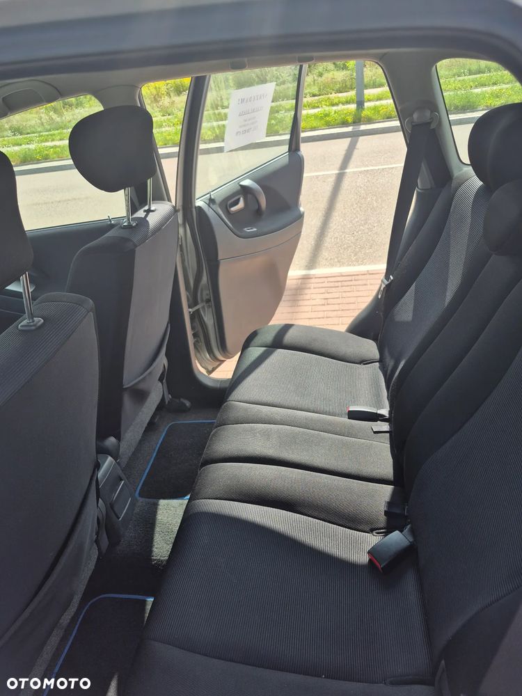 Suzuki Liana 1.6 Comfort - 14