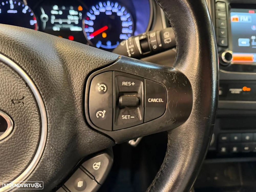 Kia Carens - 15