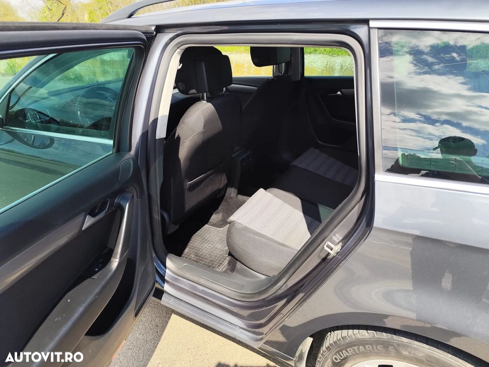 Volkswagen Passat - 10