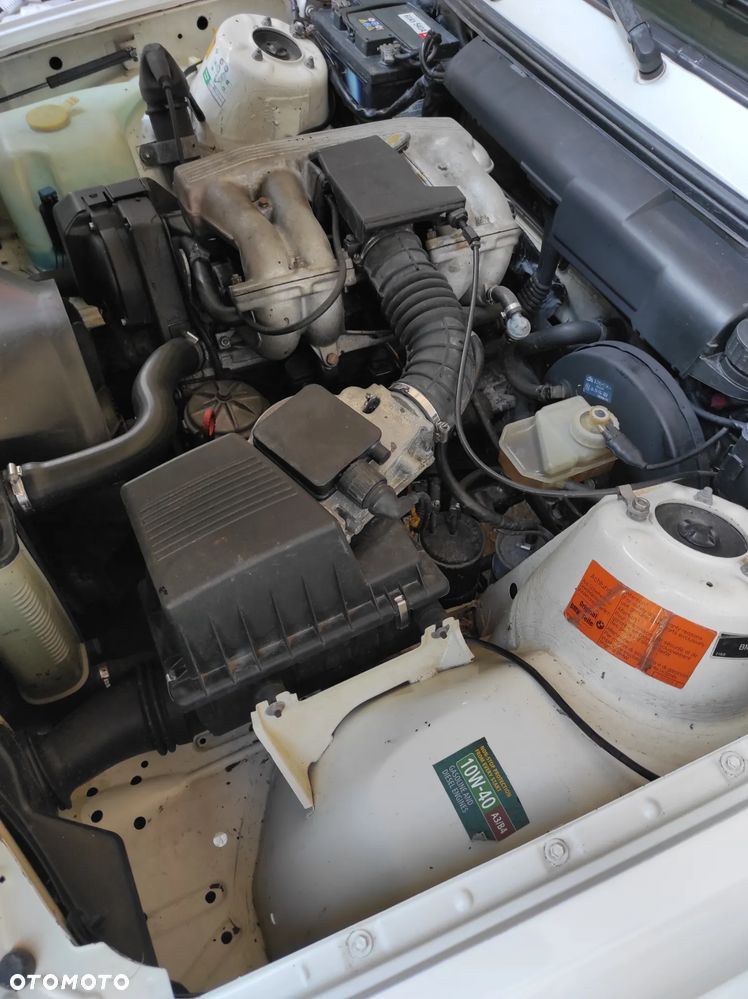 BMW Seria 3 318i - 27