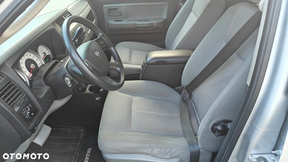 Dodge Dakota - 4