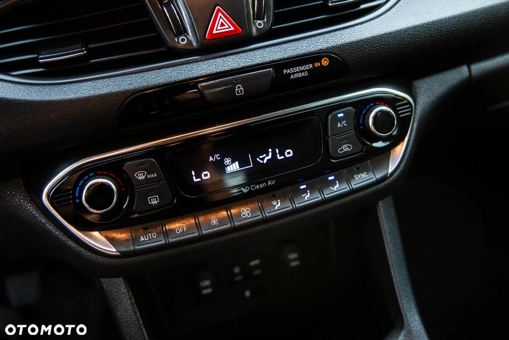 Hyundai i30 1.4 T-GDI YES - 24