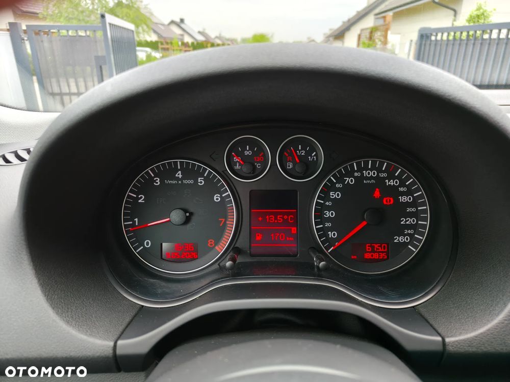 Audi A3 3-drzwiowe 1.6 FSI Ambiente - 22