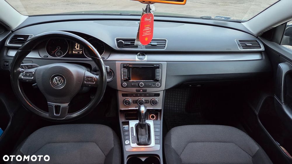 Volkswagen Passat 2.0 TDI Comfortline DSG - 4