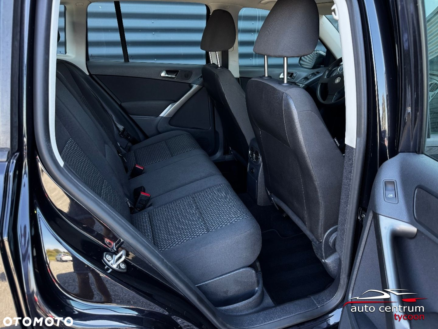Volkswagen Tiguan - 32