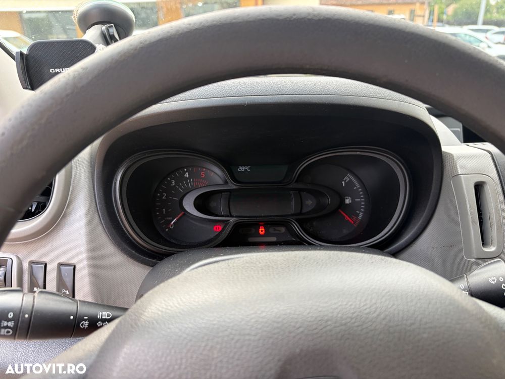 Renault Trafic - 11