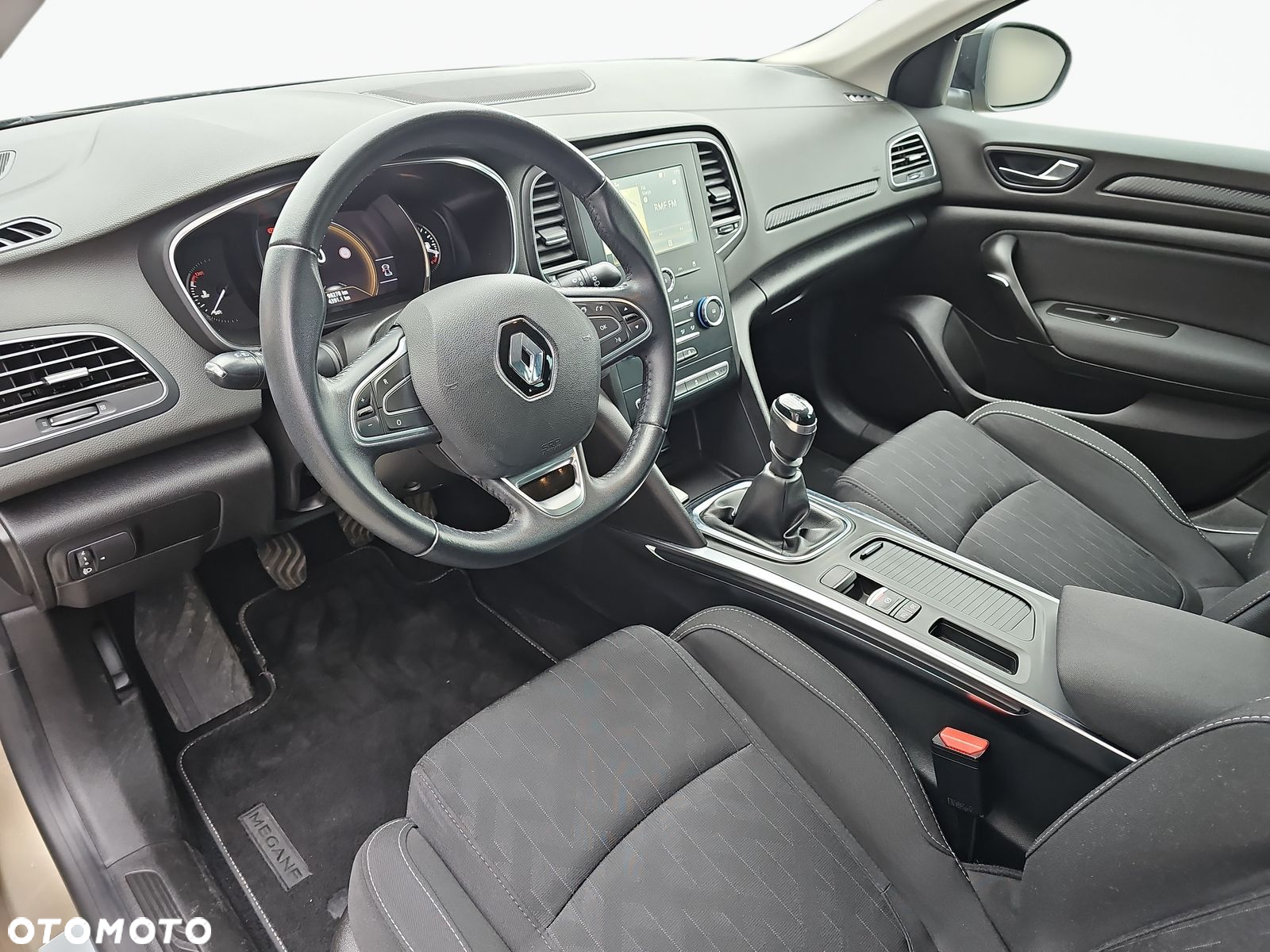 Renault Megane 1.5 Blue dCi Limited - 10