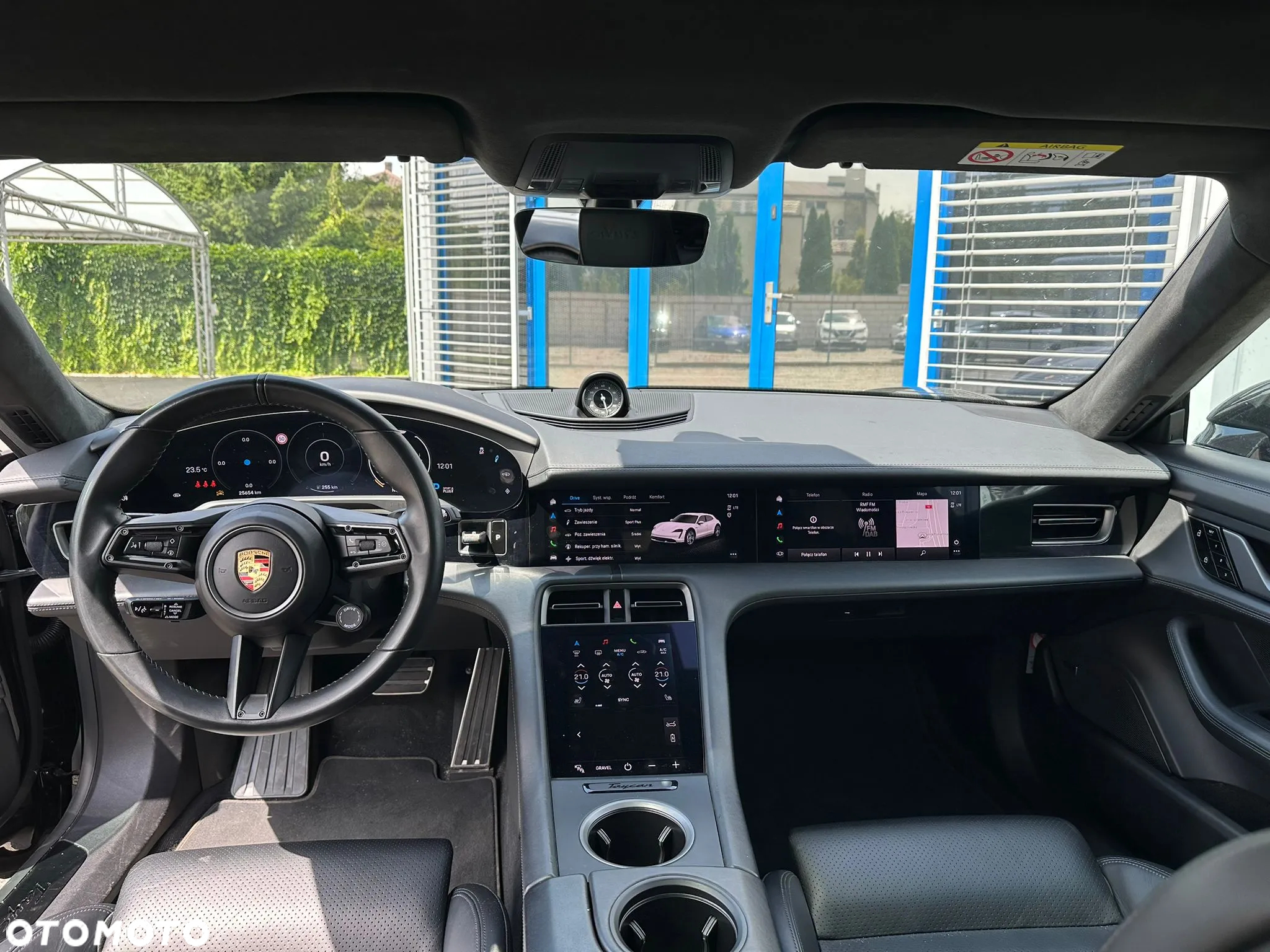 Porsche Taycan Turbo Cross Turismo - 15