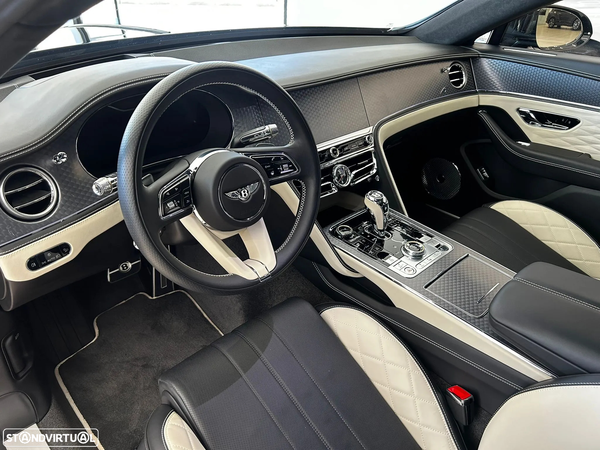 Bentley Flying Spur Hybrid S - 19