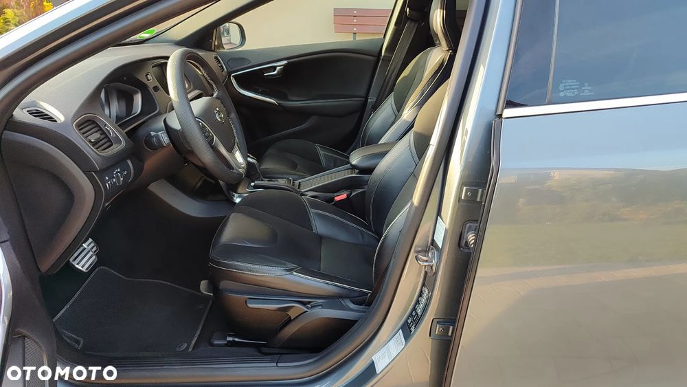 Volvo V40 D3 Momentum - 20