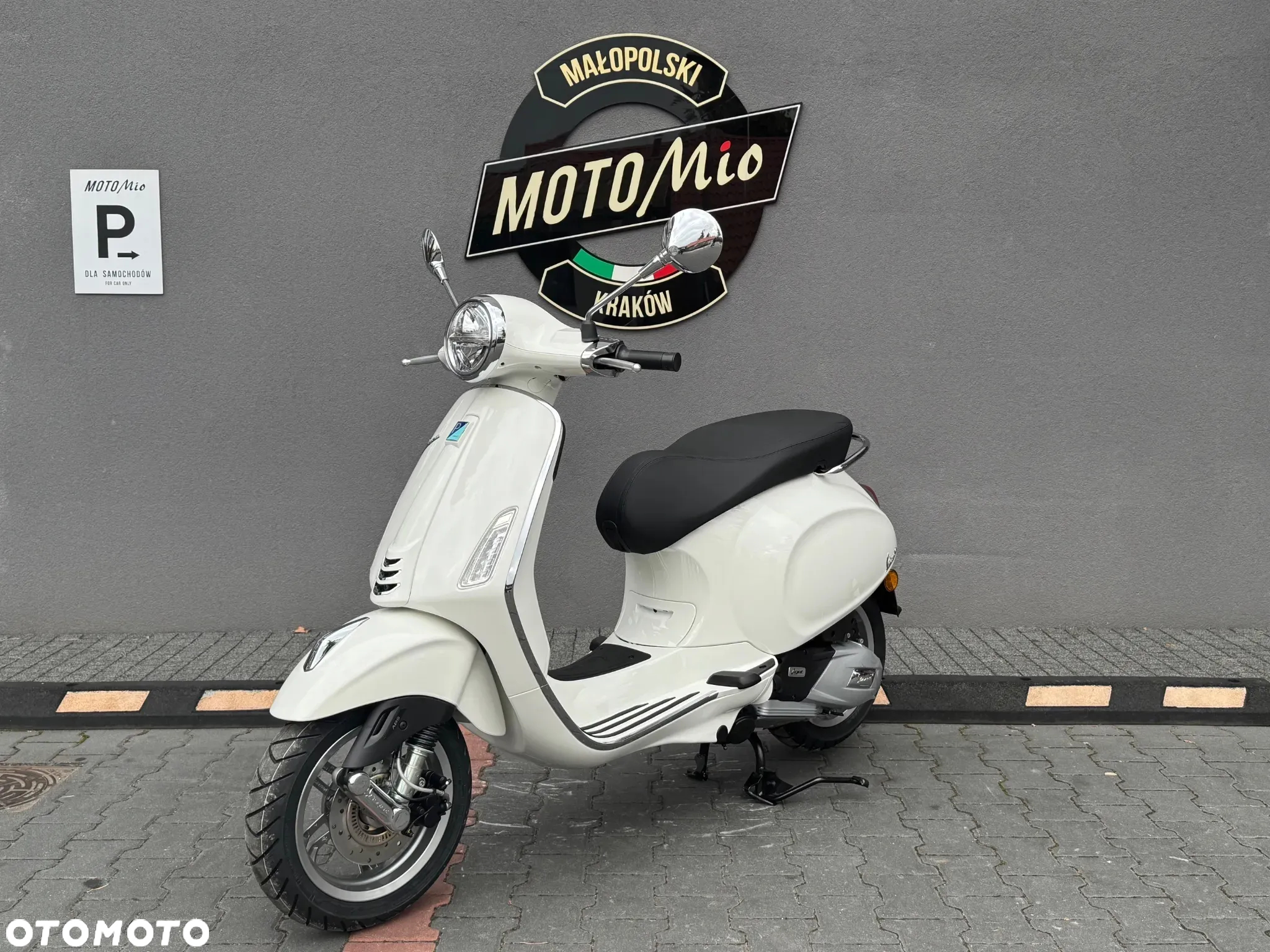 Vespa Primavera - 4