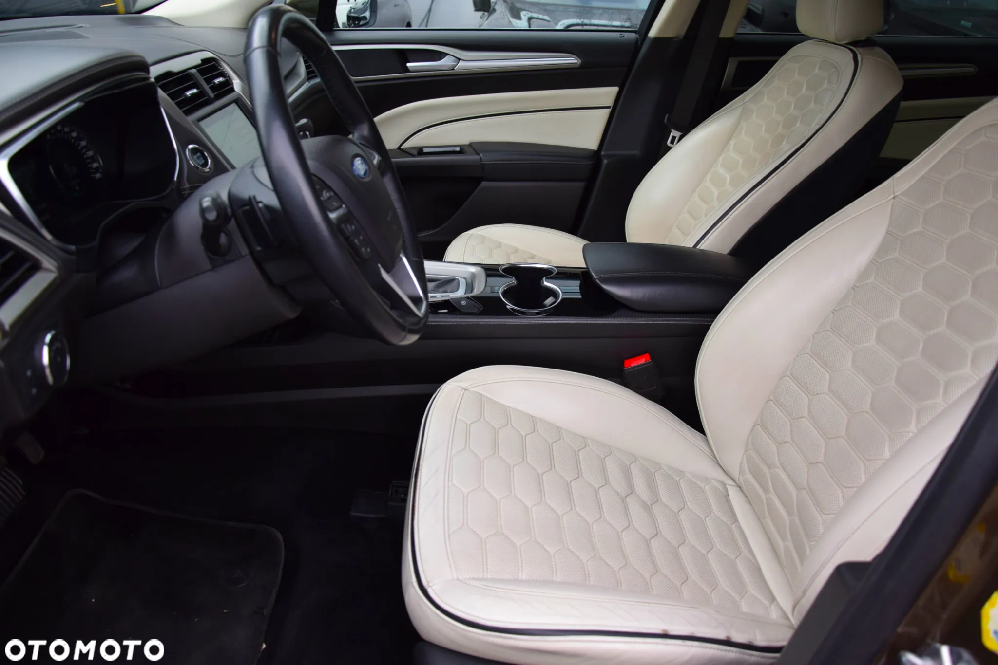 Ford Mondeo - 21