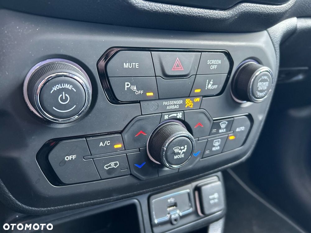 Jeep Renegade 1.4 MultiAir Limited FWD S&S - 18