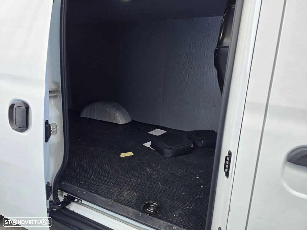 Maxus E Deliver 3 - 15