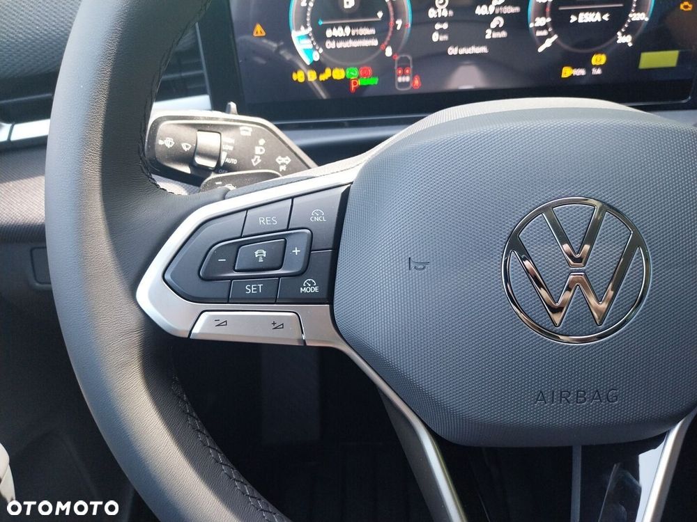 Volkswagen T-Roc 1.5 eTSI Life DSG - 12