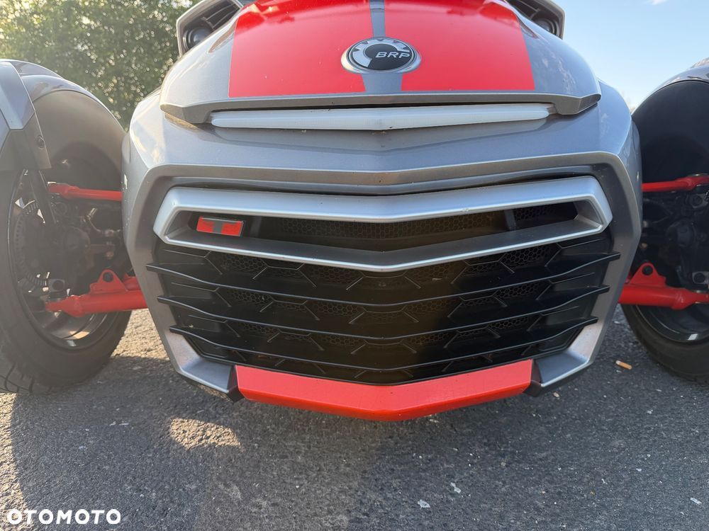 Can-Am Spyder - 16