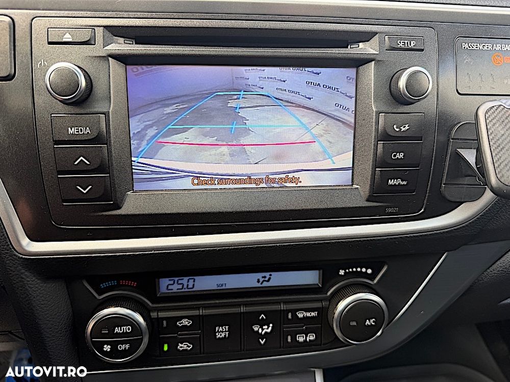 Toyota Auris 1.8 L VVT-i Luna - 11