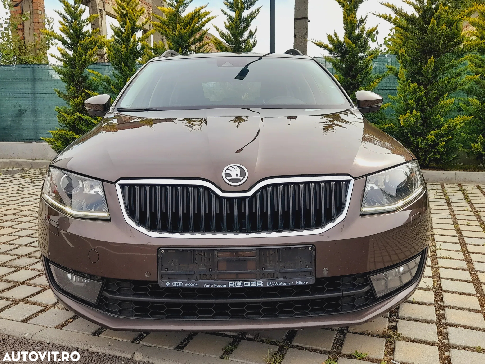 Skoda Octavia Combi 2.0 TDI DSG Premium Edition - 23
