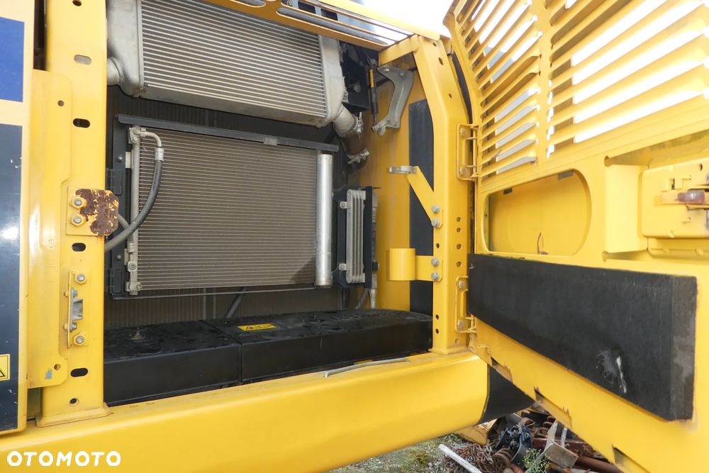 Komatsu PC 210LC-10 - 16