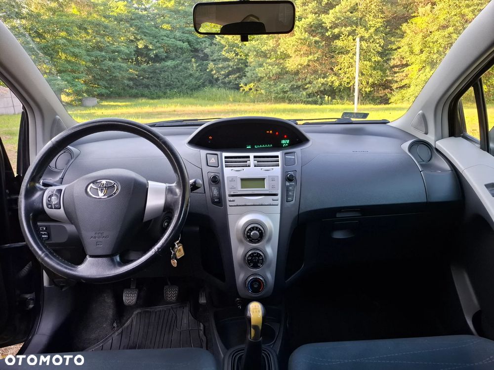 Toyota Yaris 1.3 Luna - 8