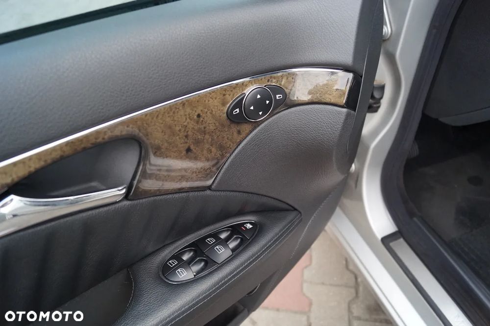 Mercedes-Benz Klasa E 200 Kompressor Automatik Avantgarde - 24