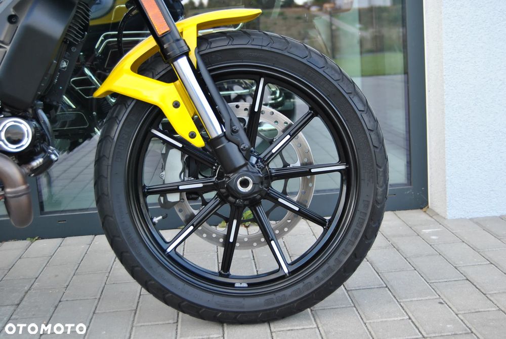 Ducati Scrambler - 15