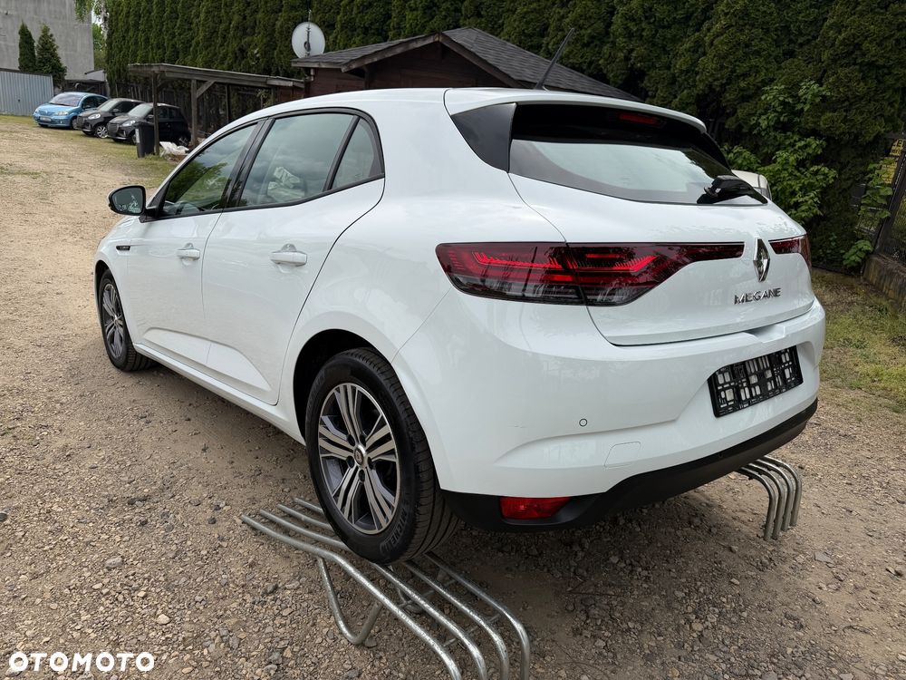 Renault Megane 1.3 TCe Evolution - 8