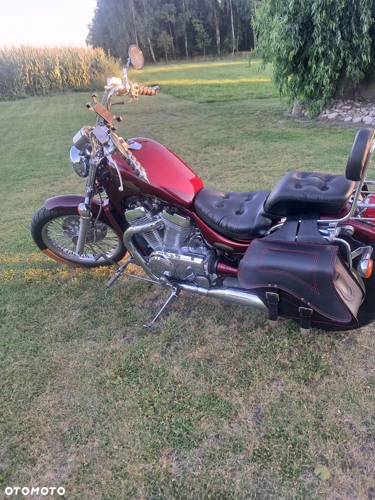 Suzuki Intruder - 14